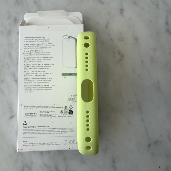 Neon yellow Protective iPhone 17 Pro Max Case - Picture 5 of 7